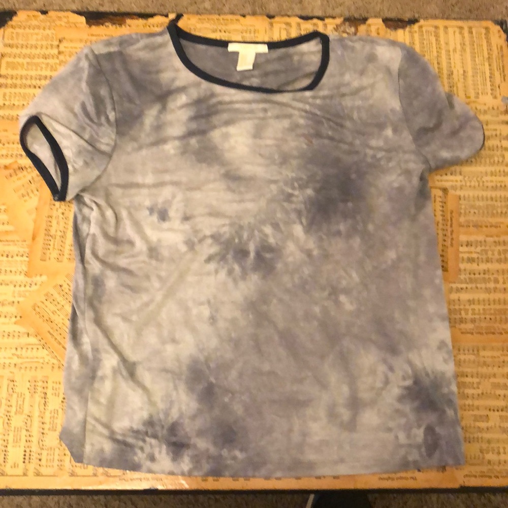 Forever 21 T-shirt